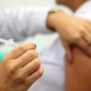 57% das meninas tomaram duas doses de vacina contra HPV